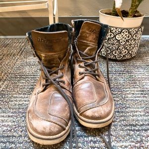 Vintage boots